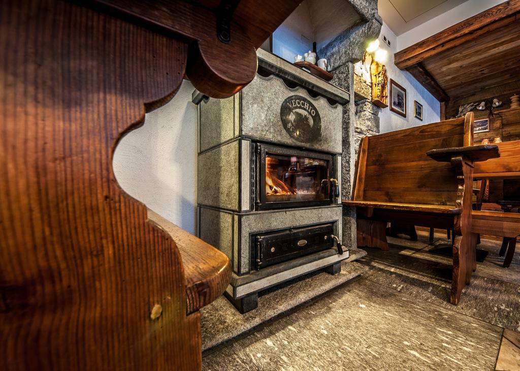 Albergo Meuble Vecchio Scarpone Baceno Bagian luar foto