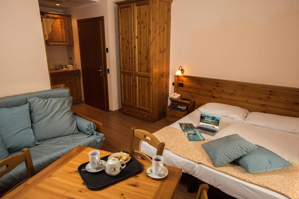 Albergo Meuble Vecchio Scarpone Baceno Ruang foto