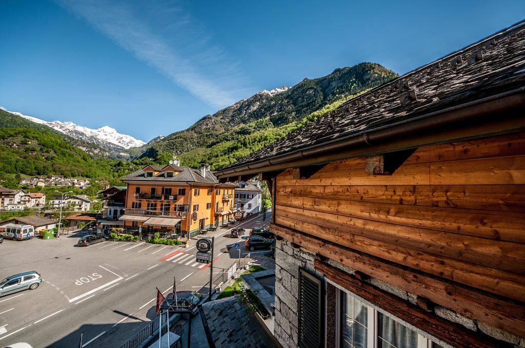 Albergo Meuble Vecchio Scarpone Baceno Bagian luar foto